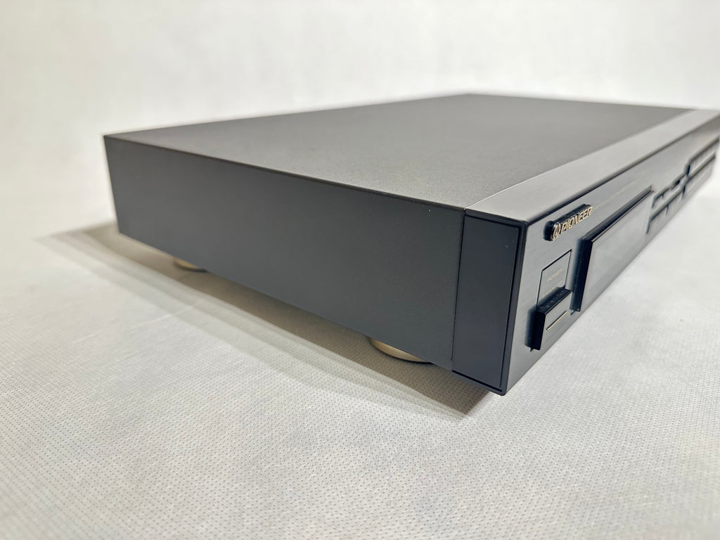 Pioneer F-229 FM/AM Digital Synthesizer Tuner | Sehr guter Zustand