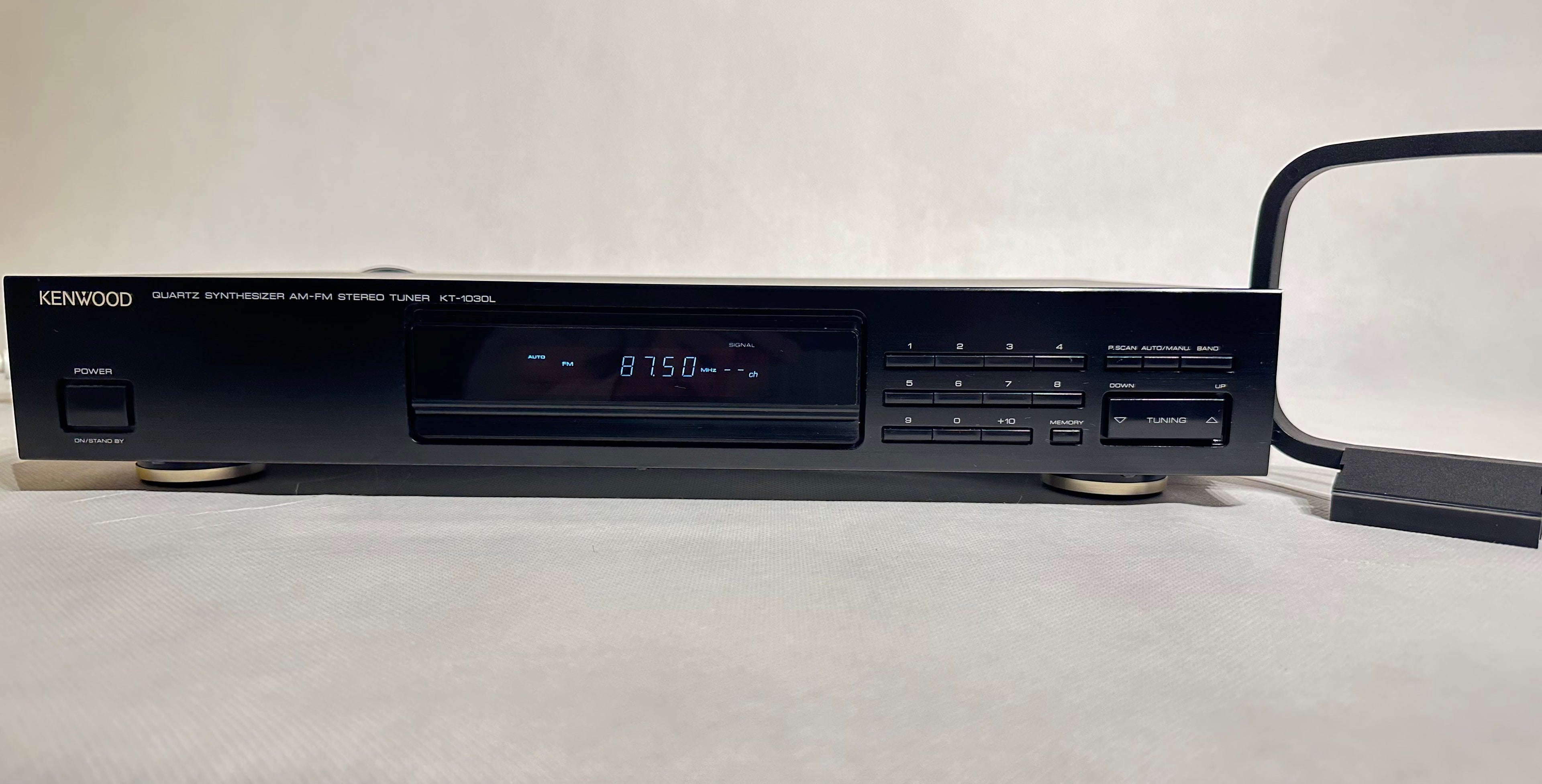 Kenwood KT-1030L AM-FM Stereo Tuner | Sehr Gut
